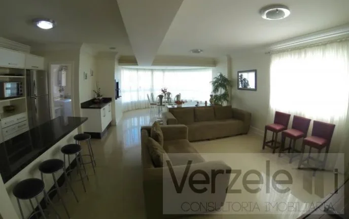 Imagem Apartamento para Temporada em Balneário Camboriú / SC no bairro Centro