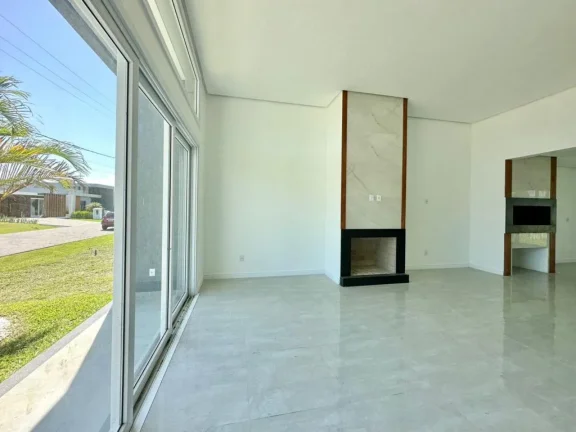 Imagem Casa em Condominio 3 Dormitórios - Bairro Arroio Teixeira