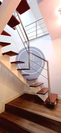 Imagem Imperdível oportunidade de adquirir uma casa de luxo no Sumaré, São Paulo-SP: 4 quartos, 2 suites, 2 salas, 3 banheiros, 2 vagas, 170m²!