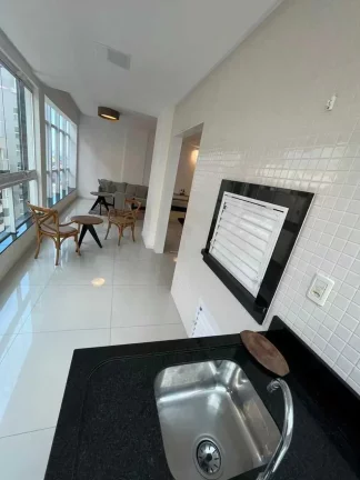 Imagem Apartamento mobiliado com 3 suítes e vaga de garagem dupla em Itapema