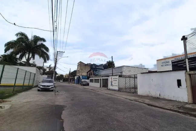 Imagem Casa á venda com 6 quartos com 316 m² Taquara, Rio de Janeiro.