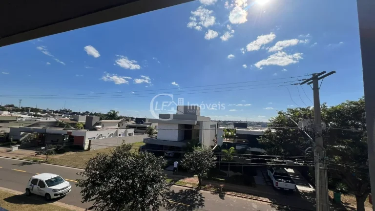 Imagem Imperdível oportunidade! Casa à venda em Alphaville Campo Grande-MS com 3 quartos, 3 suítes, 3 salas e 330m². Confira!