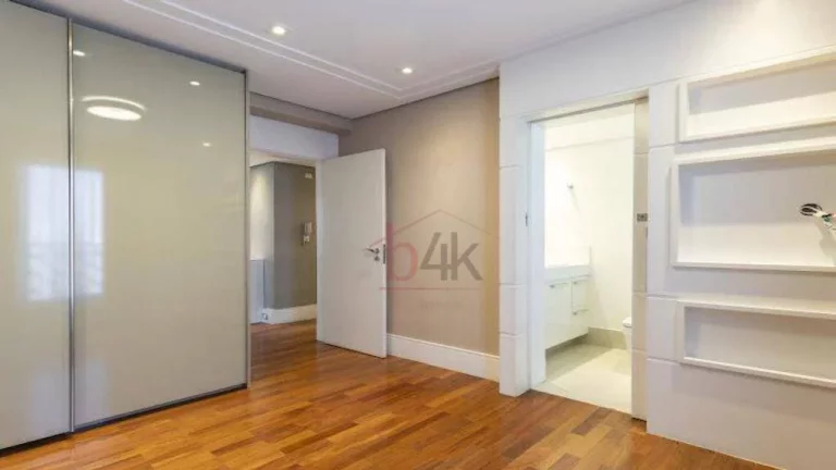 Imagem Cobertura Duplex de Luxo com 4 Quartos e Piscina Privativa à Venda no Campo Belo