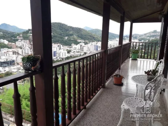 Imagem Casa à venda, 367 m² por R$ 950.000,00 - Fazendinha - Teresópolis/RJ
