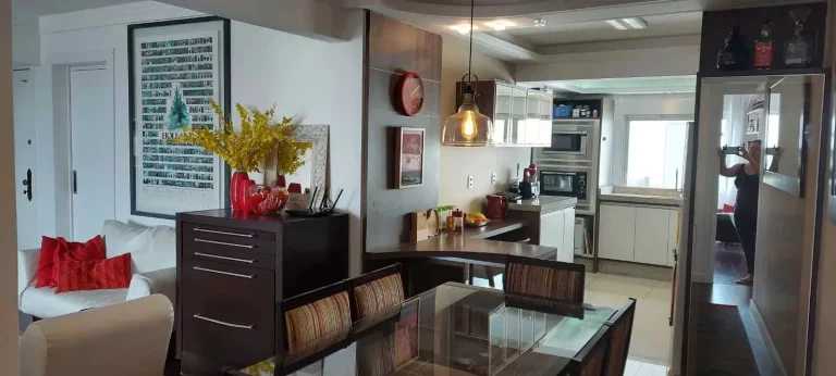 Imagem Apartamento com 3 dormitórios sendo 1 suíte e 1 vagas de garagem no Centro de Itajaí/SC