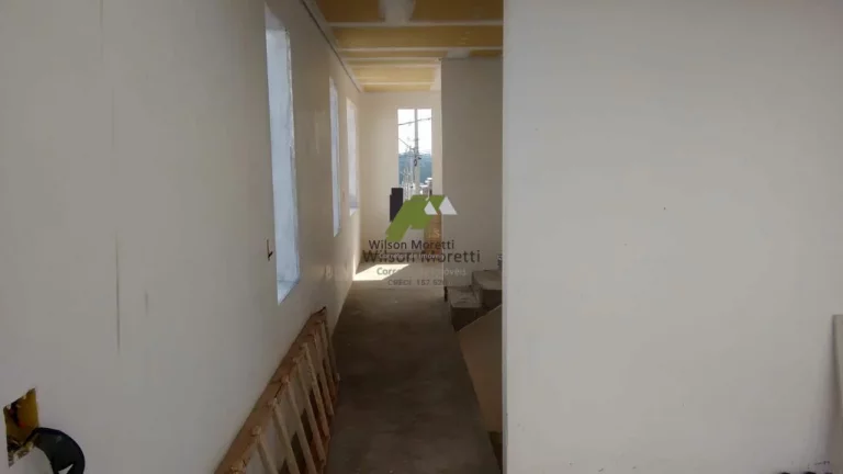 Imagem Casa na fase de Acabamento em Condomínio
