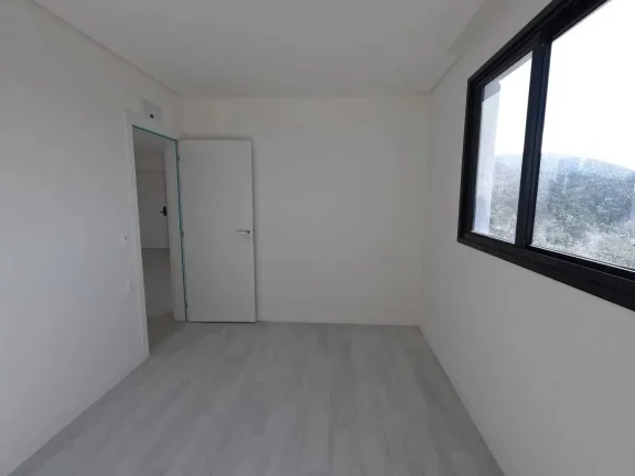 Imagem Apartamento com 2 dormitórios sendo 1 suíte e 2 vagas de garagem na Praia Brava/SC