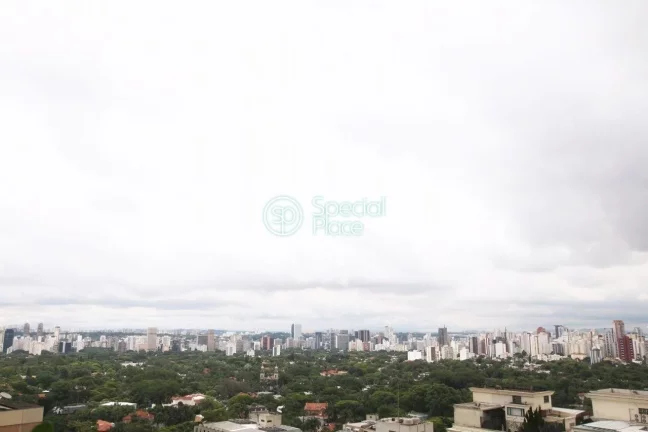 Imagem Excelente cobertura duplex, com 450m². Piso inferior com amplo living muito iluminado, home theater...