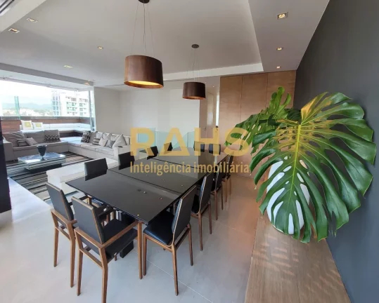 Imagem Cobertura Duplex a Venda no Centro de Joinville Linda cobertura duplex com 397,42 m² privativos dis...