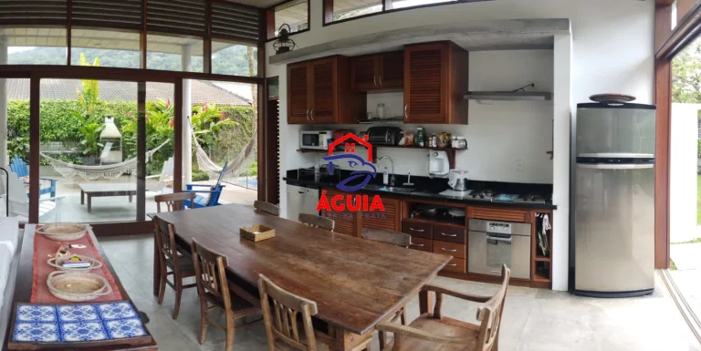 Imagem Lindíssima casa de condomínio na Domingas Dias pertinho da praia!!