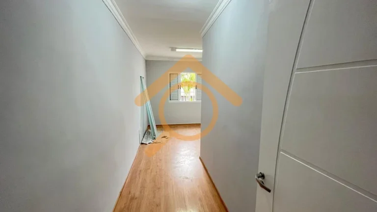 Imagem Imperdível: Casa à venda em São Paulo-SP, Vila Esperança, 3 quartos, 1 suíte, 2 salas, 4 vagas, 180m². Venha conferir!