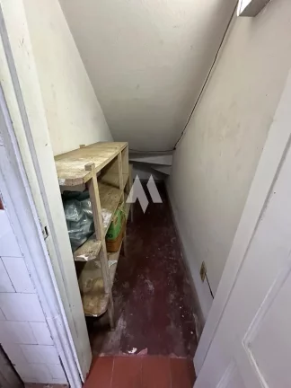 Imagem Sobrado à venda com 2 dormitórios e quintal no bairro do Macuco em Santos/SP