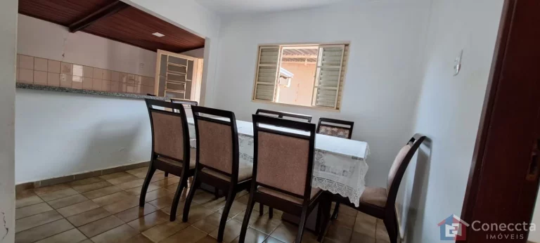 Imagem Casa de Esquina à Venda no Alvorada – Patos de Minas | 3 Quartos e Área para Veículos