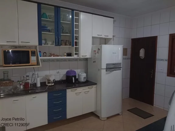 Imagem Casa 2 Dormitórios sendo 1 suíte e Edícula. A Venda em Peruíbe. Excelente Acabamento e Espaço Para Piscina.