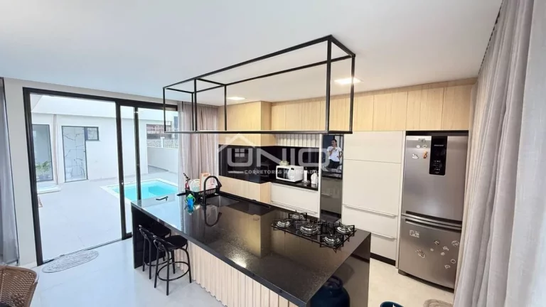 Imagem Casa Térrea Suíte e 2 Dormitórios, com piscina - Alvorada