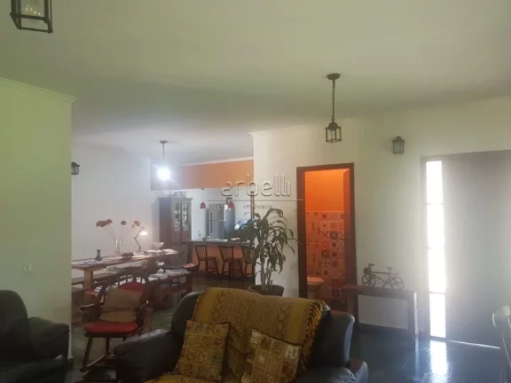 Imagem Chácara de Médio Padrão em São Lourenço da Serra, localizada em bairro nobre a 2km da Praça Ce...