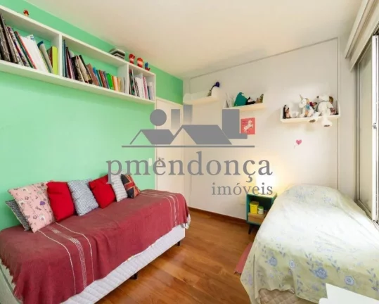 Imagem Apartamento totalmente reformado, living para 2 ambientes, terraço,3 dormitórios sendo 1 suíte, r...