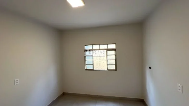 Imagem Casa à venda no bairro Vila Arquelau, Uberaba - 3 dormitórios, 4 garagens e mais!