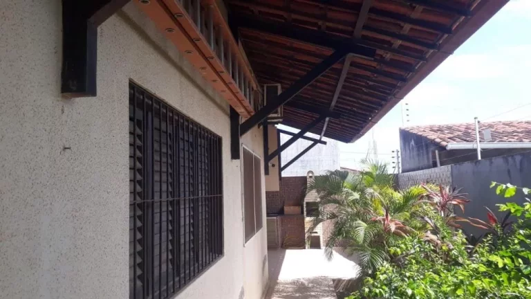 Imagem Ampla Casa de 183m² em Poço – Conforto, Segurança e Lazer!