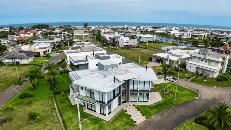 Imagem Casa à venda em Torres, Itapeva, com 5 quartos, 591m²
