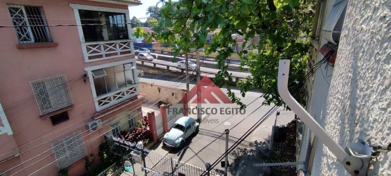 Imagem partamento de 3 quartos, que inclui uma vaga de estacionamento dentro do condomínio,proximo a subida e descida da ponte Rio Niterói, com 02 lances esc