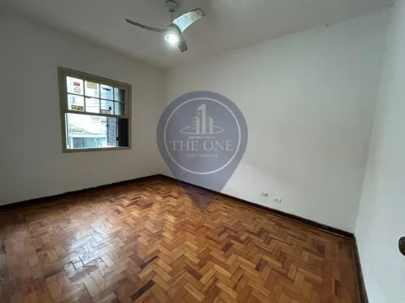 Imagem Aluguel de Casa de Luxo em São Paulo - 4 quartos, 2 suítes, 3 banheiros, 3 vagas de garagem, 220m² - Jardim da Glória