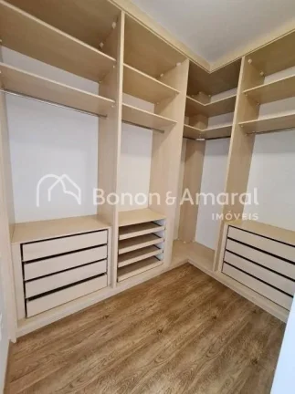Imagem Casa à venda no condomínio Swiss Park. 3 quartos e 3 suítes, 220m²