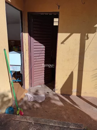 Imagem Casa à venda no bairro Jardim Balneário Meia Ponte - Goiânia/GO