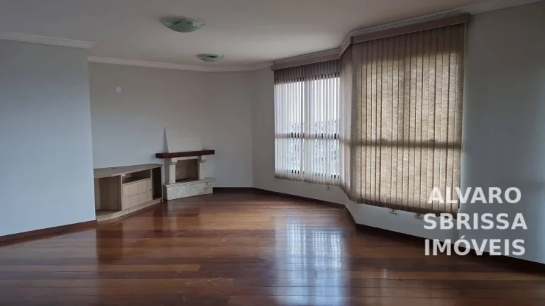Imagem Apartamento com 4 vagas, 4 dormitórios sendo 2 suítes, todos com armários, portas balcões, venezianas automáticas e lindas vistas. 287m2. 1 por andar