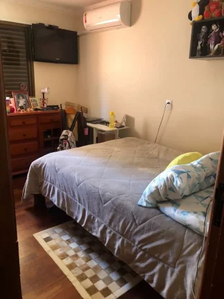 Imagem Ótimo apartamento no centro com 2 quartos sendo 1 suíte, sala 2 ambientes, cozinha, escritório, 1...