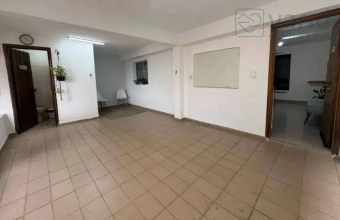 Imagem Imperdível Casa Comercial à Venda em Jundiaí-SP, no Jardim Petrópolis! 3 Quartos, 1 Suíte, 2 Salas, 2 Banheiros e 221 m².