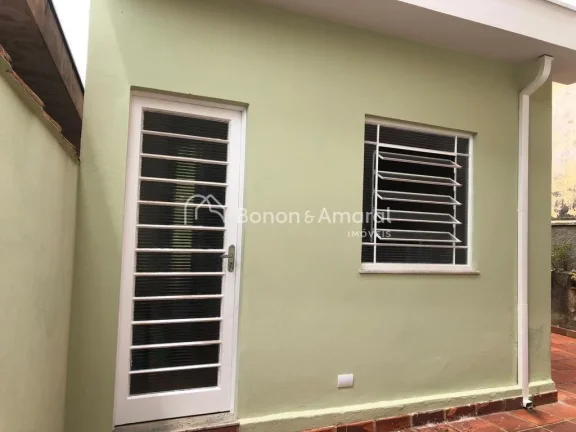 Imagem Excelente casa residencial, com ótima localização. A residência possui 4 quartos, sendo 4 suíte...