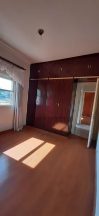 Imagem Casa Comercial com 6 Salas no Centro de Franco da Rocha-SP: Venda ou Locação com 3 Vagas de Garagem!