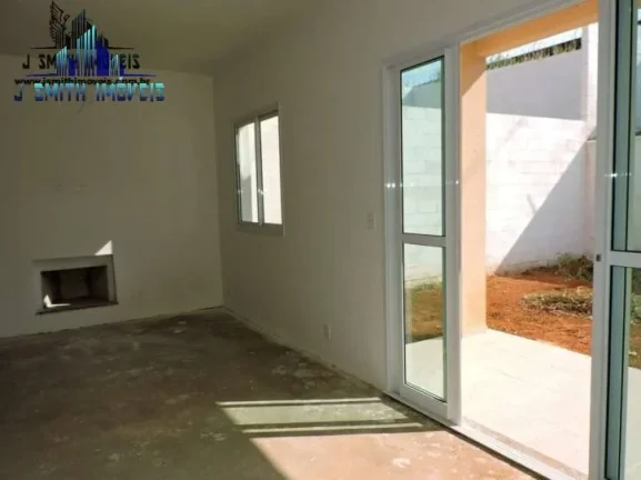 Imagem CASA ISOLADA, 170m², COM 3 SUÍTES. CONDOMÍNIO FECHADO NO JARDIM DA GLÓRIA.