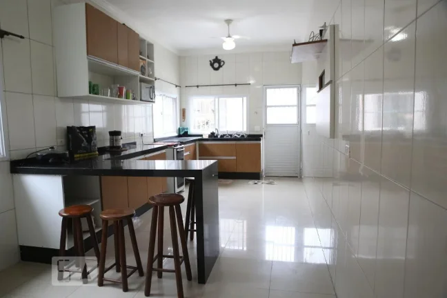 Imagem Casa para Venda em Praia Grande, Maracanã, 4 dormitórios, 4 suítes, 1 banheiro, 8 vagas