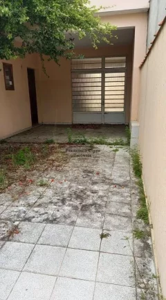 Imagem Casa à venda no bairro Vila Comendador Rodrigues Alves (Pedregulho) - Guaratinguetá/SP