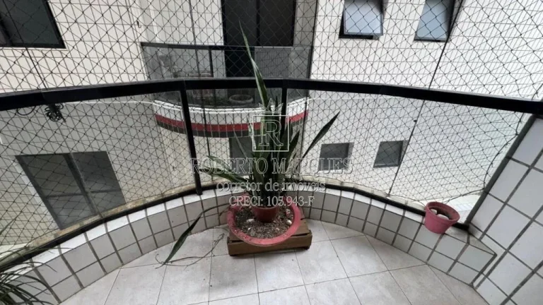 Imagem Oportunidade Incrível no CANTO DO FORTE, Praia Grande. Prédio com lazer completo pra você e toda família, piscina, academia, salão de festas, salão de jogos, 1 vaga de garagem, 2 elevadores, gás encanado, portaria 24 hrs.