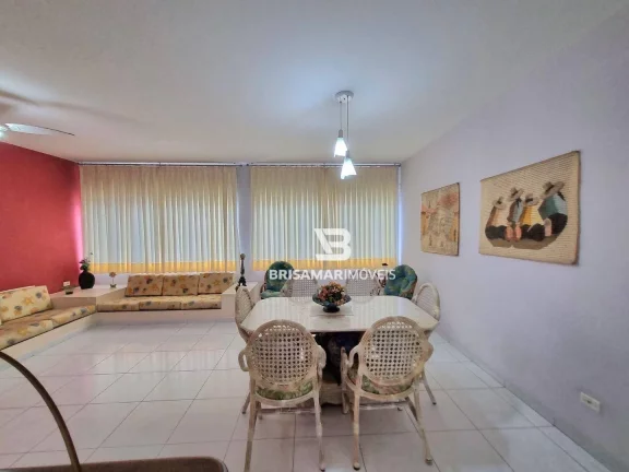 Imagem PITANGUEIRAS- UMA QUADRA DA PRAIA , LOCALIZAÇÃO ESPETACULAR , GARAGEM .