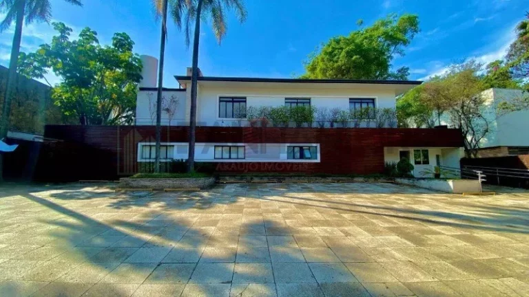 Imagem Localizado em uma das regiões mais nobres de São Paulo, este incrível imóvel está situado junto ao parque do Ibirapuera e oferece nada menos que 986 m