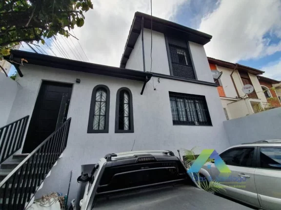 Imagem Sobrado com 4 Quartos e 5 banheiros à Venda, 180 m² por R$ 899.900