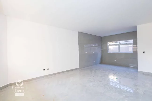 Imagem Sobrado em Condomínio Fechado à venda no Bairro Alto. 3 Quartos, Suíte, terraço com churrasqueira e 2 Vagas de garagem
