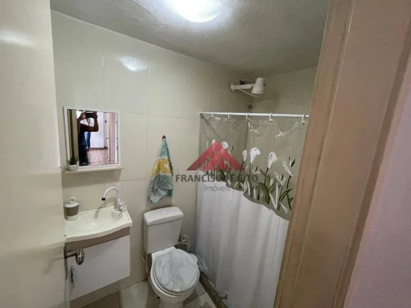 Imagem Apartamento com 2 dormitórios à venda, 54 m² por R$ 140.000,00 - Porto Novo - São Gonçalo/RJ