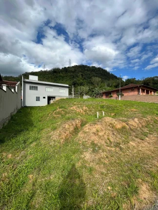 Imagem Casa com 2 dormitórios e Terreno de 596,46m² em Rodeio/SC