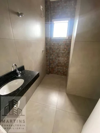 Imagem Sobrado 3 Suítes, Aviação, Praia Grande - SP 100 m da praia.
