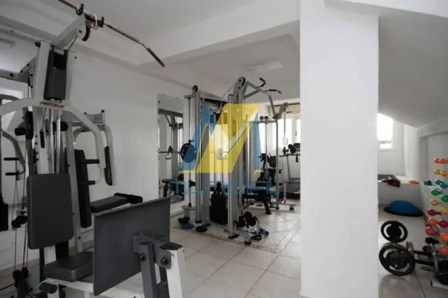Imagem Residência de Alto Padrão com 6 Suítes e Lazer Completo em Condomínio