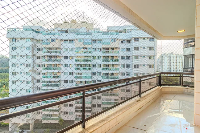 Imagem APARTAMENTO REFORMADO com 3 QUARTOS no CONDOMÍNIO GRAND PRIX - Barra Olímpica