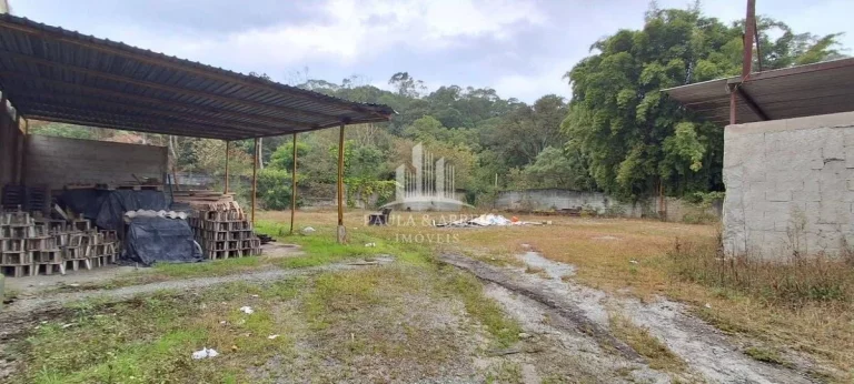 Imagem Aluga-se Terreno de 4.200m², ótimo para garagem de Caminhões e manutenção, etc...,j no Jardim Itapeva, Mauá-SP