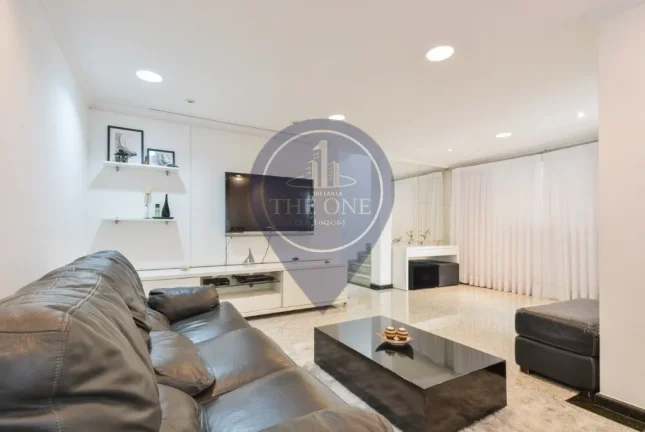 Imagem Imperdível oportunidade: Casa à venda em São Paulo-SP, no bairro Ipiranga, com 3 quartos, 1 suíte, 2 salas, 3 banheiros, 3 vagas de garagem e área de 210m²!