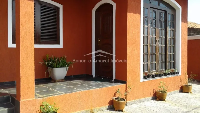 Imagem Casa residencial e comercial à venda em Valinhos

Ótima casa térrea, podendo ser residencial ou c...