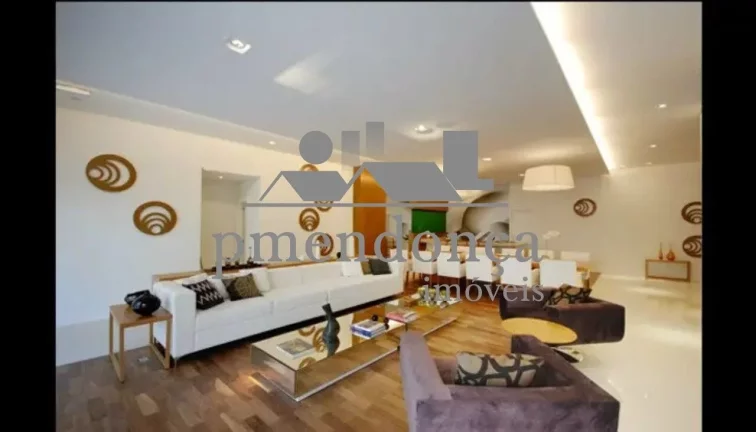 Imagem Apartamento no Sumaré com vista panorâmica: 168m², 3 suítes e 3 Garagens.